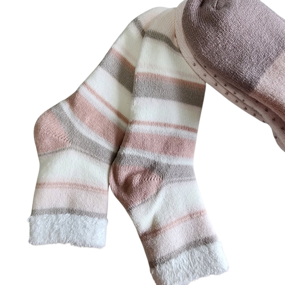 NWT Cozy Fuzzy Socks Pastel Neutrals - Set Of 3 - Picture 5 of 7